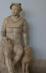Archeologické muzeum se sochou